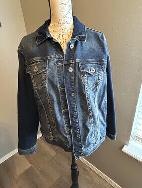 *NWT* Torrid 1X Jean Jacket
